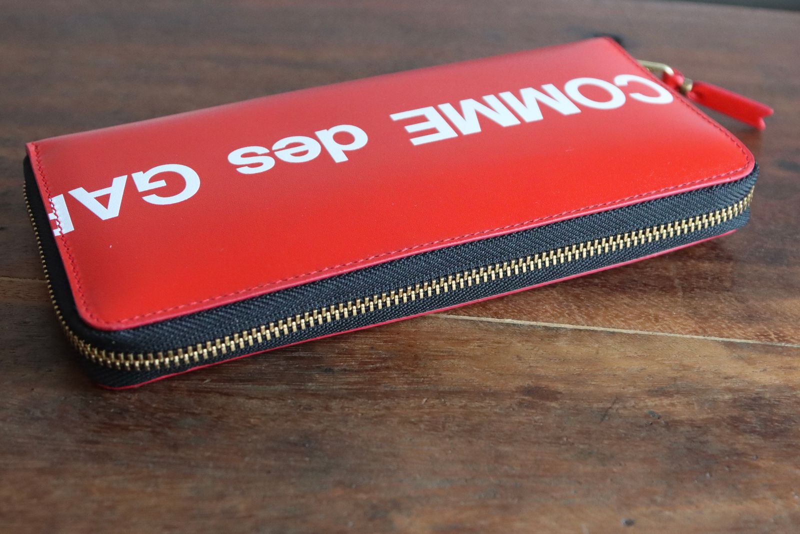 コムデギャルソン 財布 Wallet Huge Logo Wallet (SA0110HL)RED☆7月10日発売！