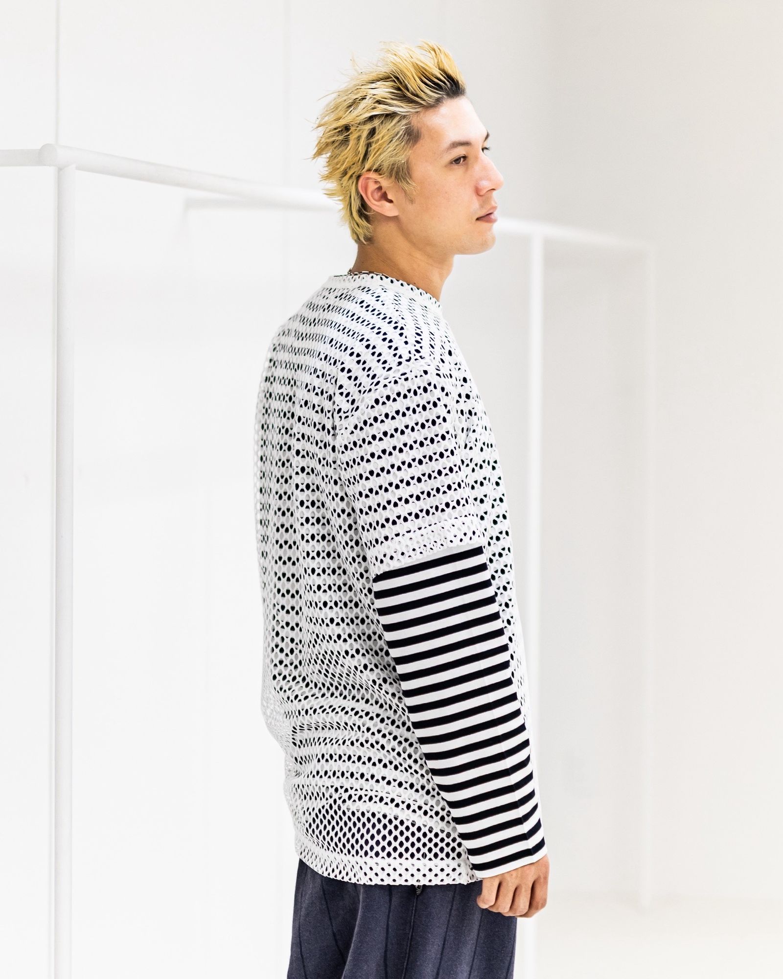 PLAY COMME des GARSONS BLACKエンブレムメッシュTシャツ ☆ 新作発売！