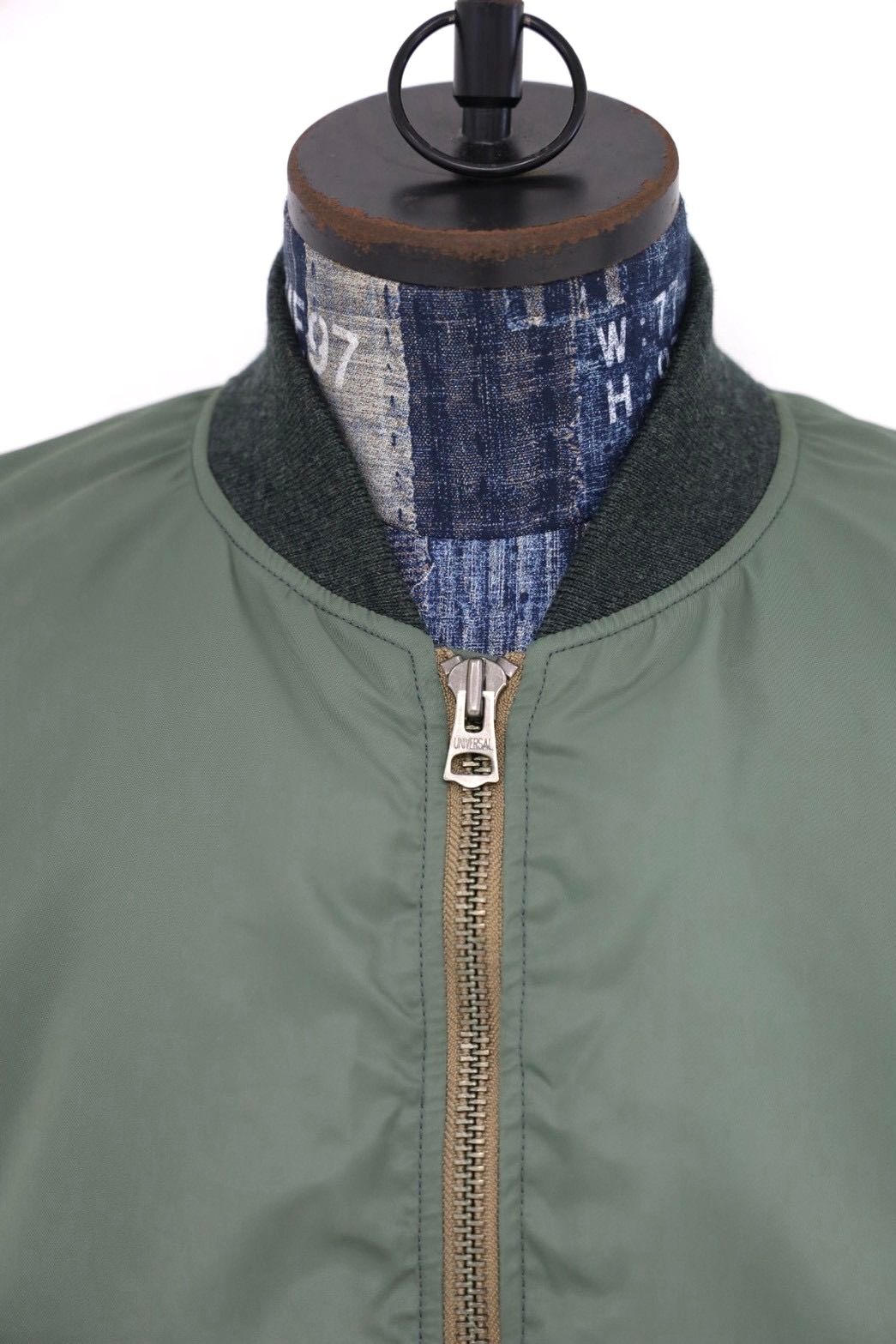 イズネス26AW Bomber Jacket(26AW_32_1008AWJK01)KHAKI☆9月19日(土)発売！