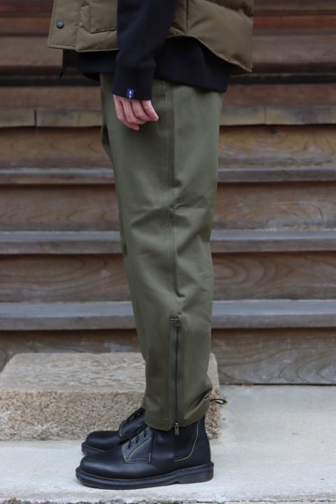 CANADA GOOSE FREESTYLE CREW VEST"KHAKI"style.2021.10.17.