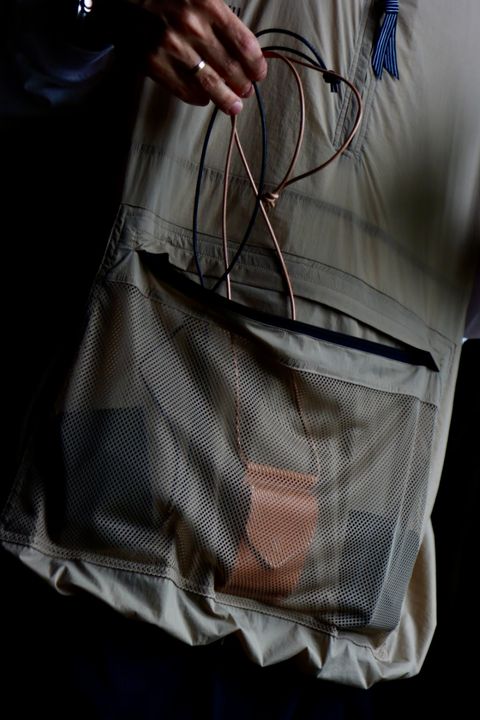 S.F.C HALF ZIP NYLON SHIRTスタイル