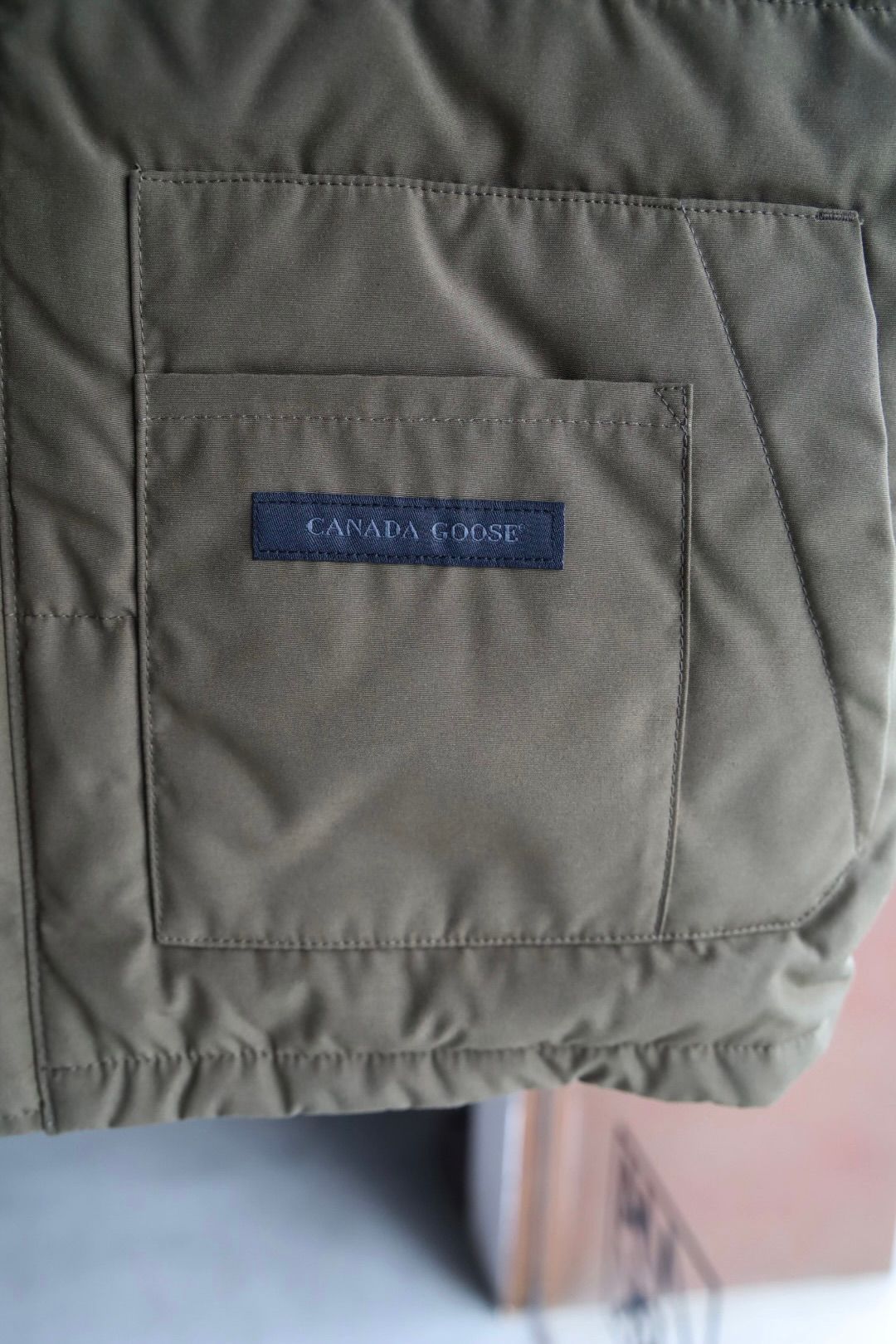 カナダグース ブラックレーベル Freestyle Crew Vest Black Label (2054MLB)OLIVE☆新作発売！