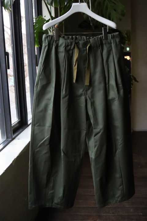 イズネス23SS バルーンイージーパンツ BALLOON EZ PANTS(28PT01T01-1)KHAKI☆2月23日(木)発売！