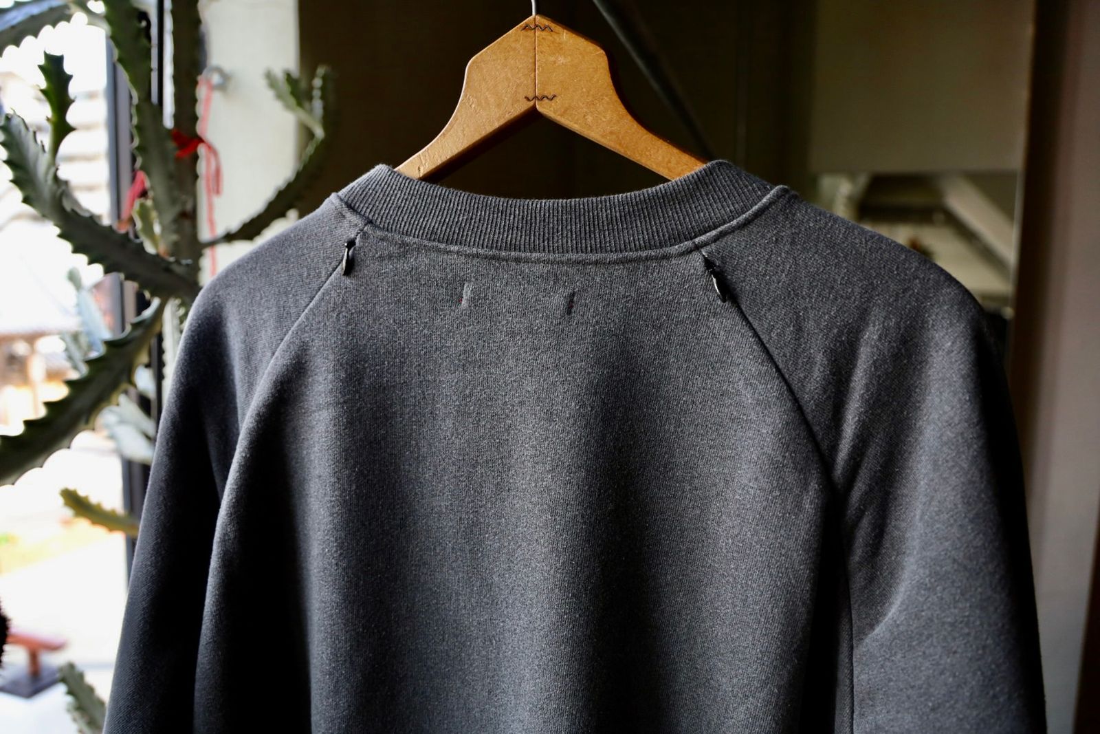 イズネス 26SS Ventilated Sweatshirt (26SS_13_1008SSSW01)BLACK☆新作発売！