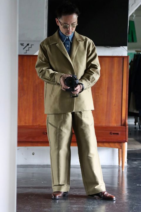blurhms22FW Work Cardigan Jacket & Utility Back side Trousersスタイル.2022.8.14.