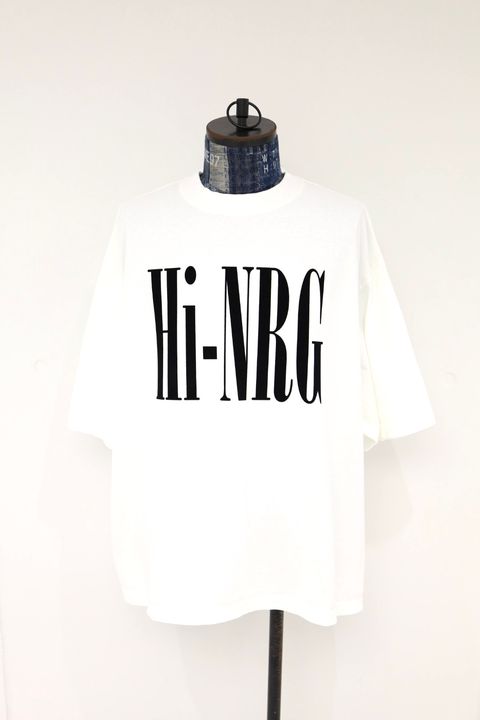 イズネスミュージック 26SS HI-NRG FLOCKY PRINT T-SHIRT(IMP7_28_HI-NRG5ST01)WHITE☆新作発売！