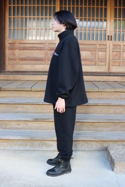 SFC HALF ZIP SWEAT"BLACK"style.