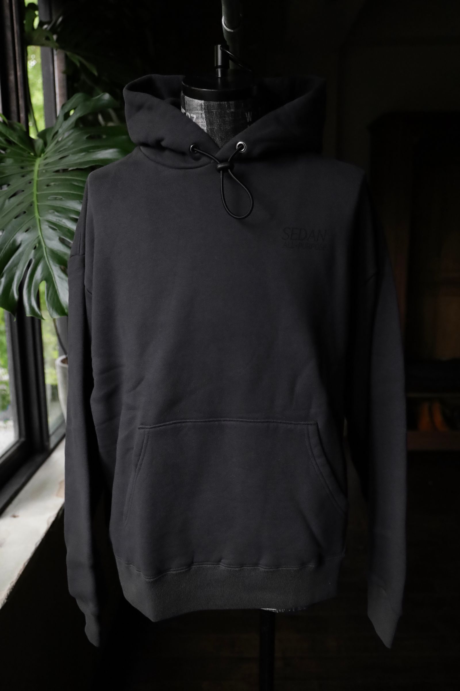 セダンオールパーパス FW24 OG Logo Elastic Cord Hoodie(SD24F-CT04) Charcoal