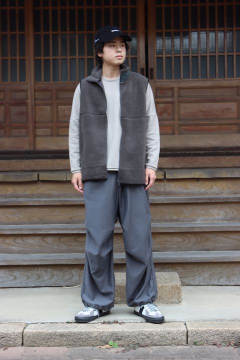 Graphpaper Wool Boa Zip-Up Vest(GU213-70205B) style. 2021.09.12.