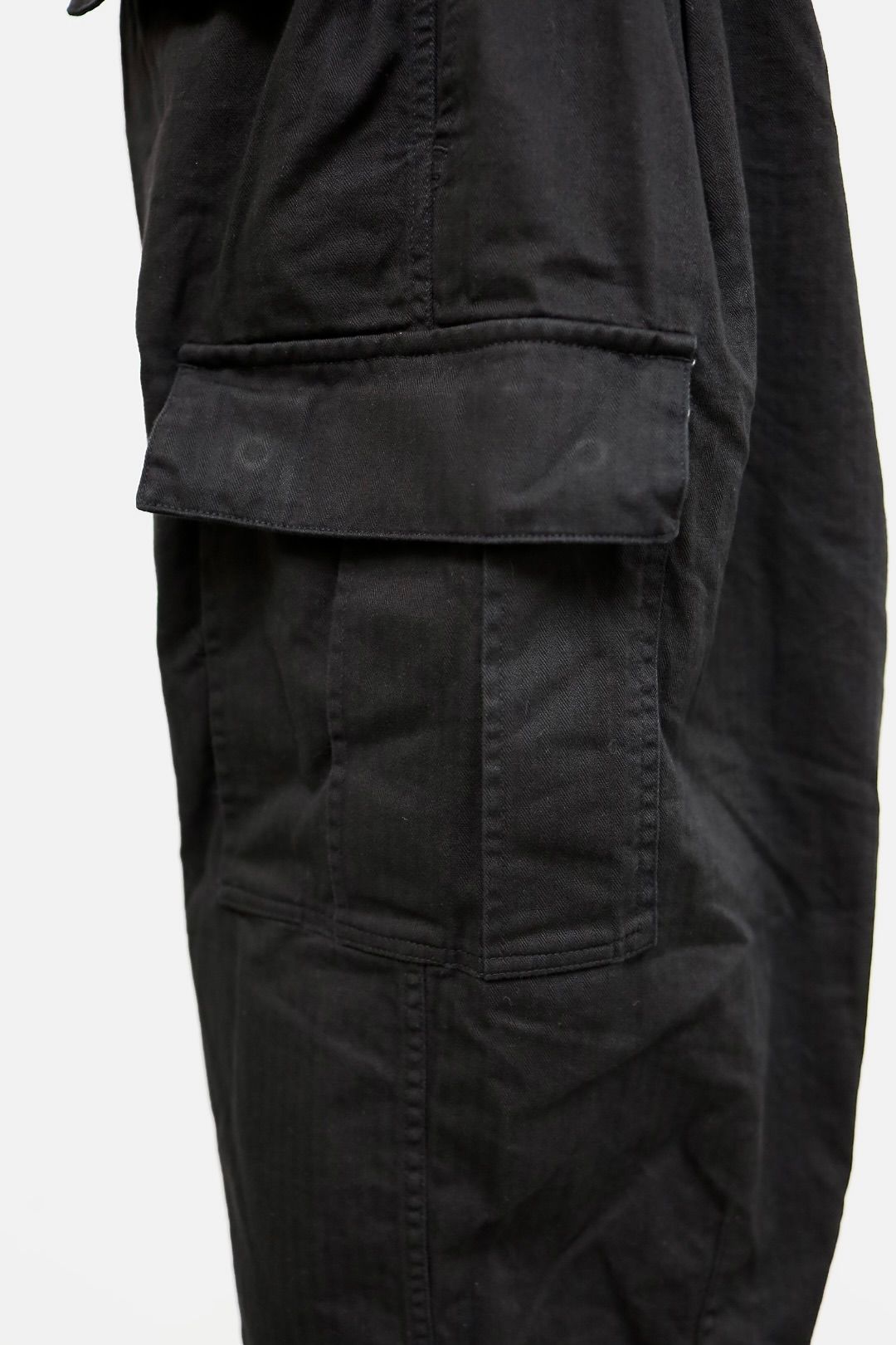 イズネス 26SS パンツ Herringbone 6-Pocket Pants (26SS_22_1005SSPT05)BLACK☆新作発売！