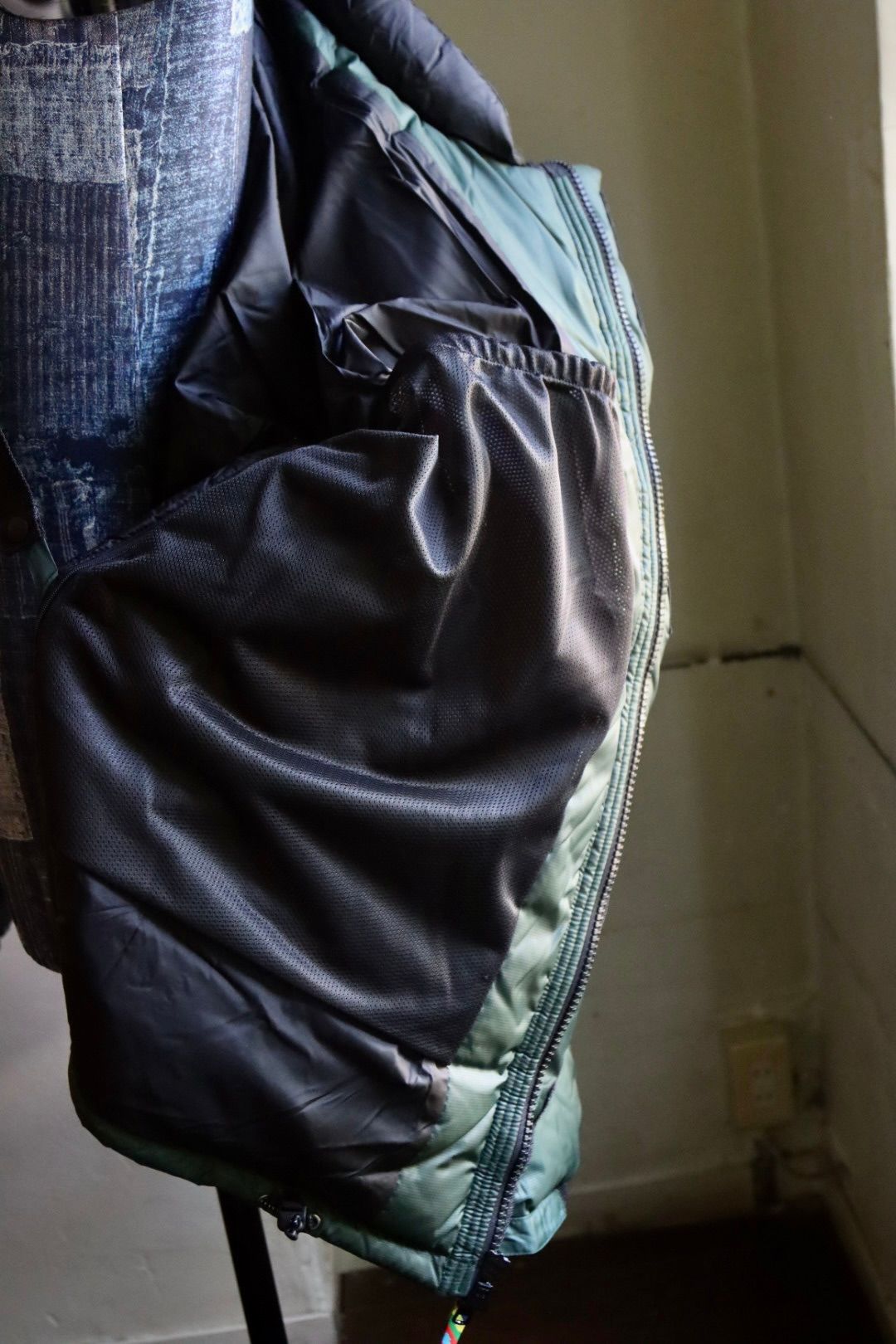 イズネス 23AW FUNCTIONAL DOWN JACKET is-ness×NANGA (1005AWDOWNJK01)GREEN