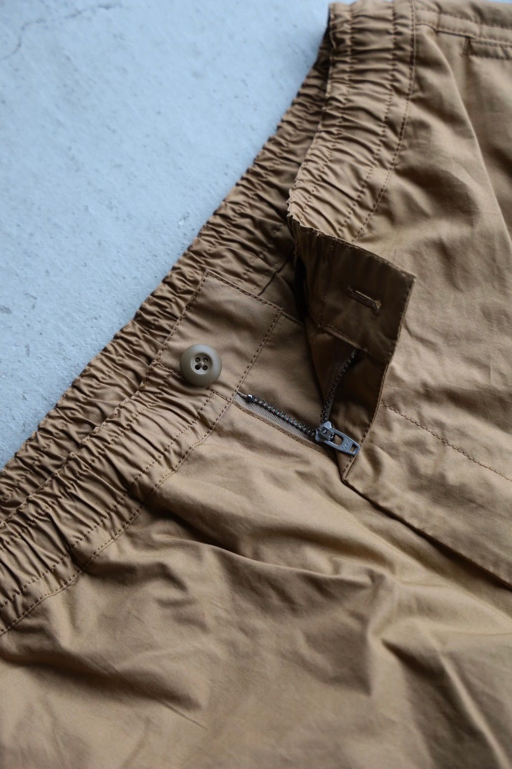 セダンオールパーパス SS25 Typewriter Over Easy Pants(SD25S-PT03)Khaki