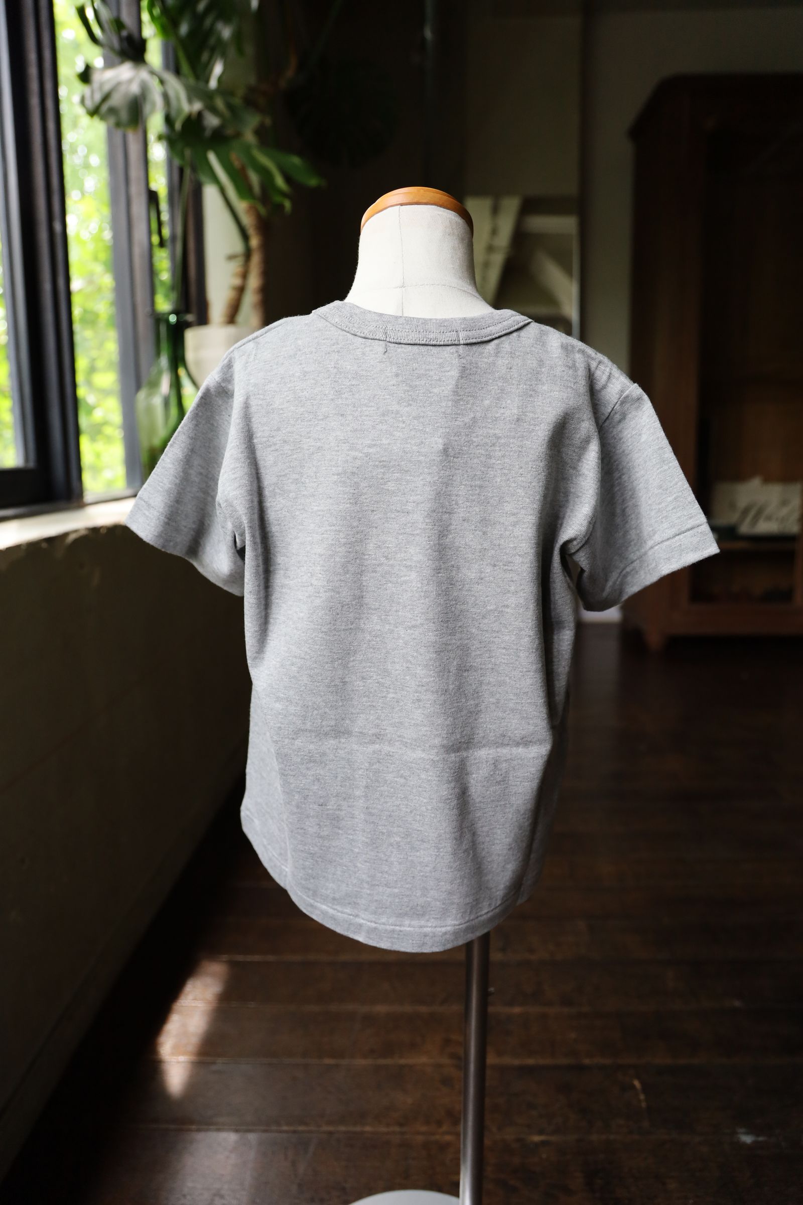 ブラックハートTシャツ キッズ(AX-T583-100)GRAY*KIDSサイズ