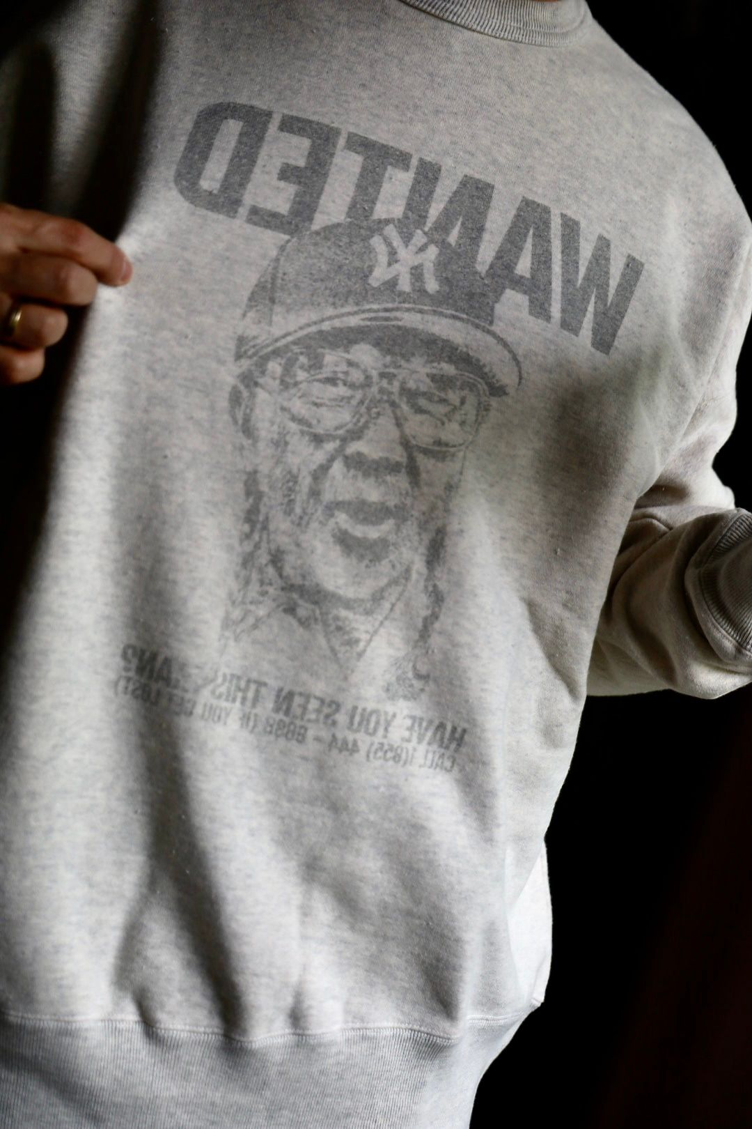 LASTMAN 24AW ラストマン大久保篤志 PRINTED CREW NECK "WANTED"スタイル