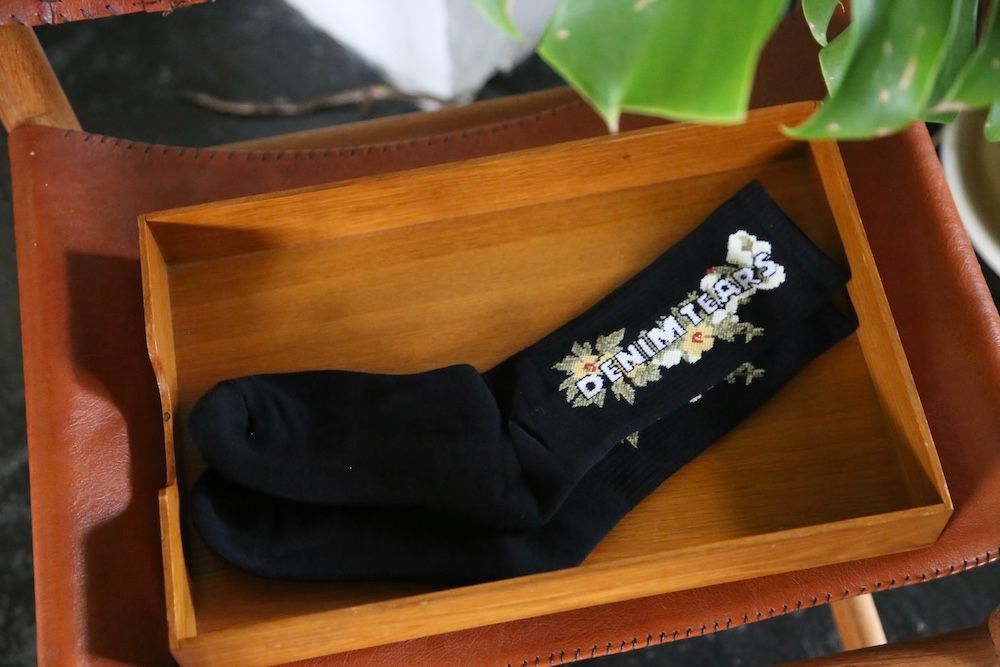 Floral Logo Sox(502-101-01-OS)