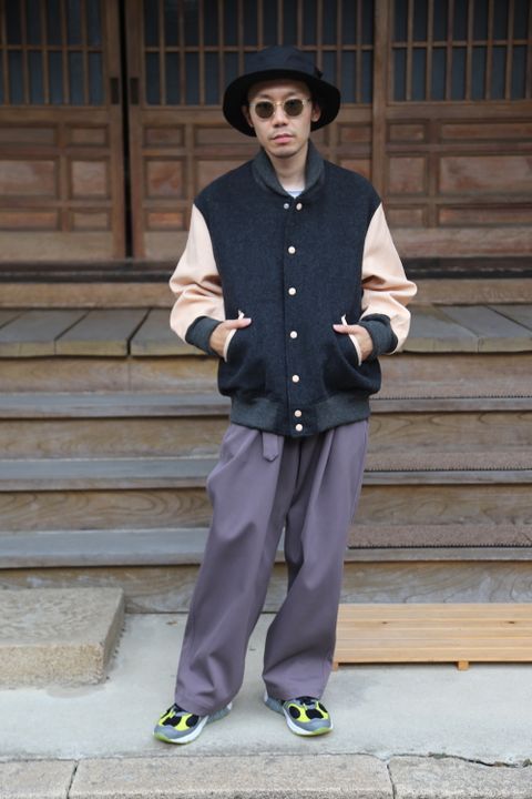 Hender Scheme stadium jumper charcoal/natural Style.2020.8.11.