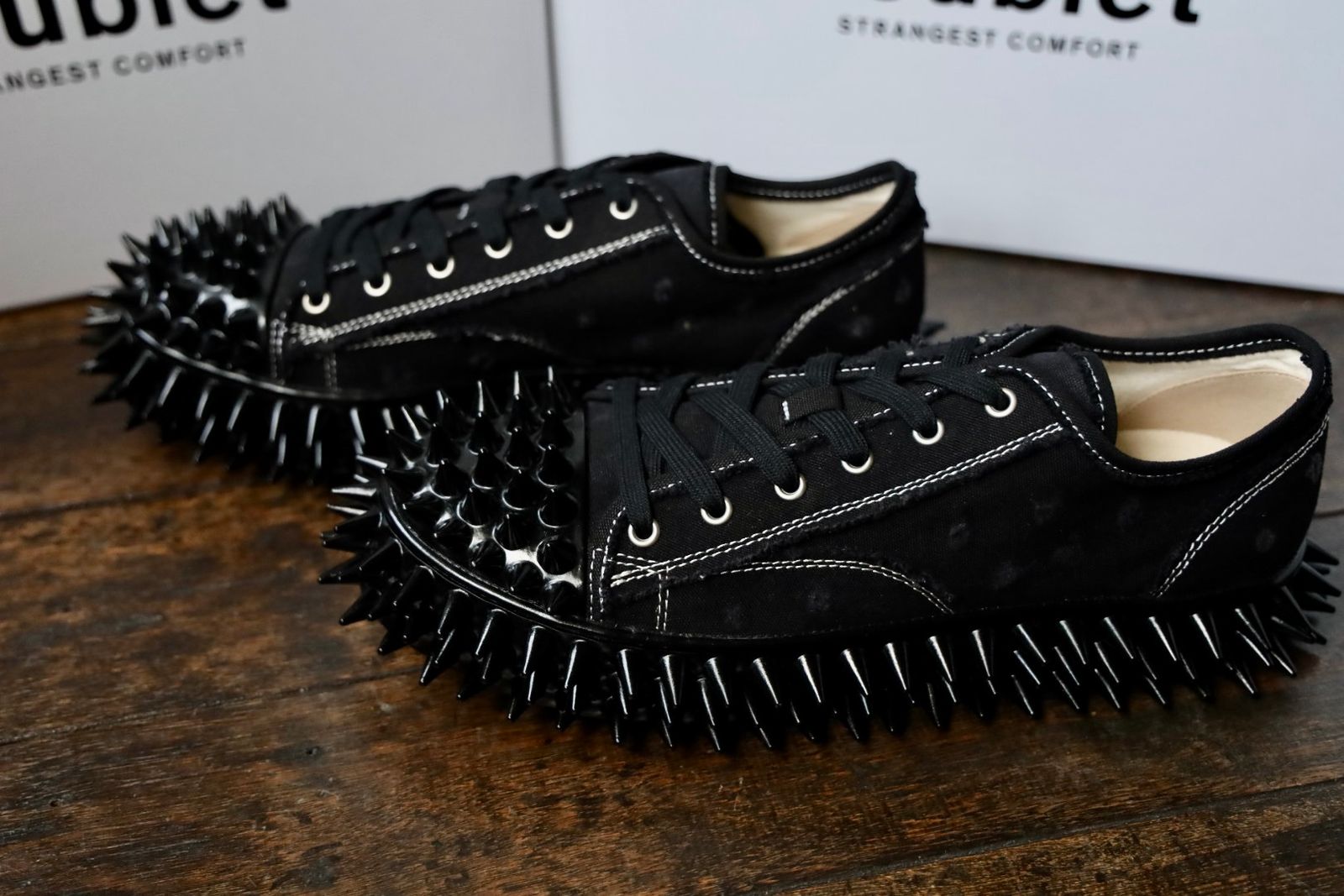 doublet 25AW スニーカーSPIKY CANVAS SNEAKER (25AW75FT62)BLACK
