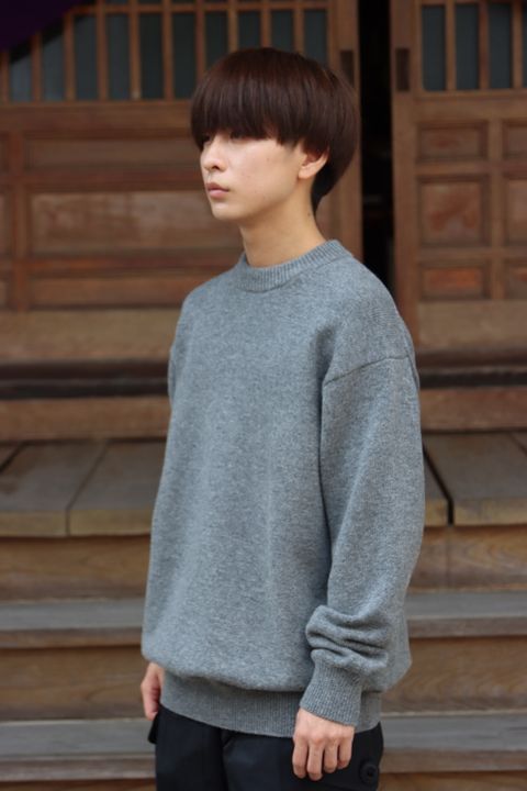 COMME des GARSONS HOMME ラムウール天竺ロゴ刺繍ニット(HH-N007-051) style.2021.09.26