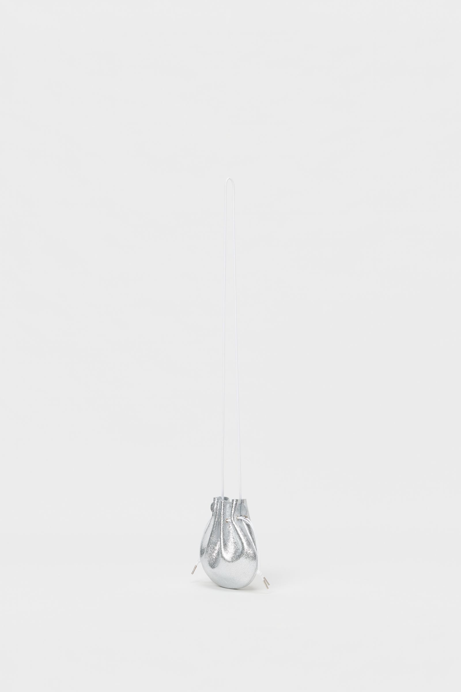 エンダースキーマ バッグpetal sac gloss(yv-b-psg)silver☆12月6日(土)発売！