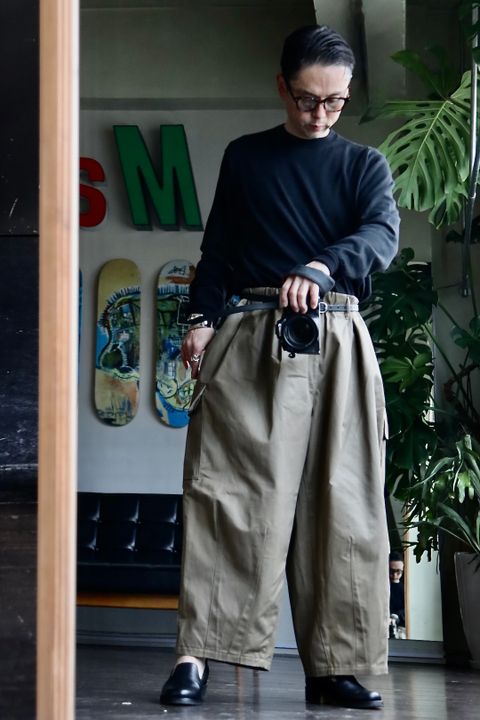 is-ness バルーンカーゴパンツ BALLOON CARGO EZ PANTSスタイル