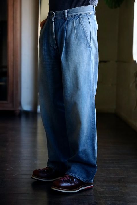 Graphpaper Selvage Denim Two Tuck Pants"LIGHT FADE"スタイル