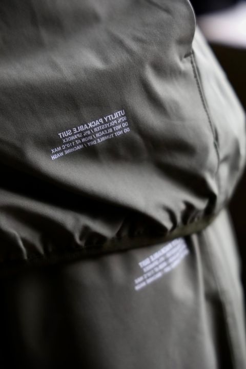 ReFresh!Service. “UTILITY PACKABLE SUIT”(KHAKI)スタイル