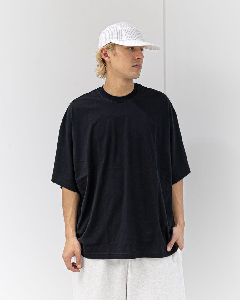 モデル186cm/着用サイズ:XL