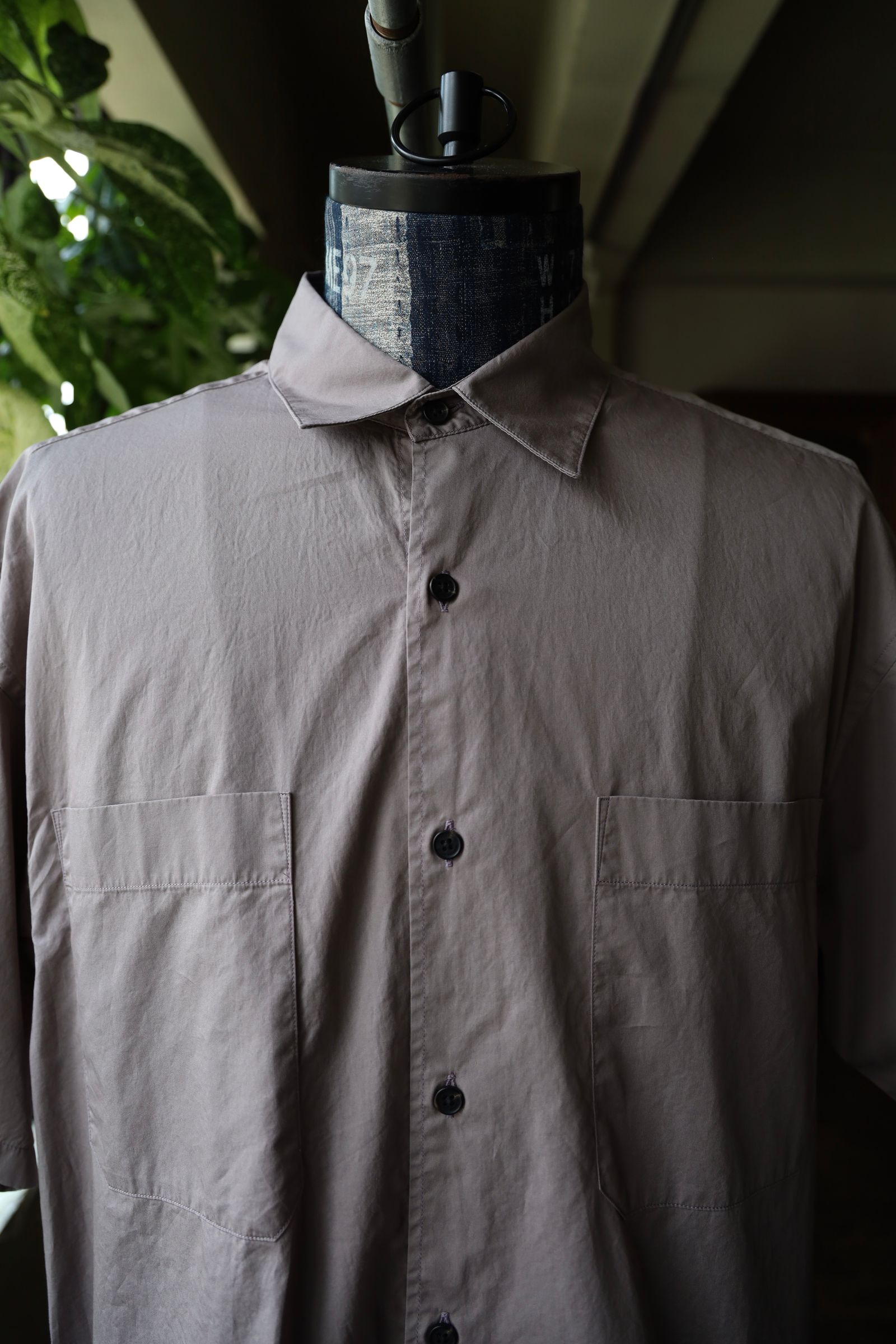 ANOTHER OFFICEアナザーオフィス WRITER SHIRT(AOESSH005)Taupe