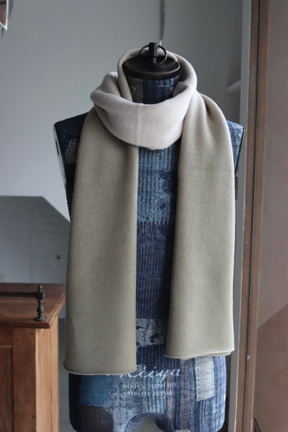 グラフペーパー 25AW Gradient Dyed Wool Knit Scarf(GU253-90494)GREGE☆9月27日(土)発売！