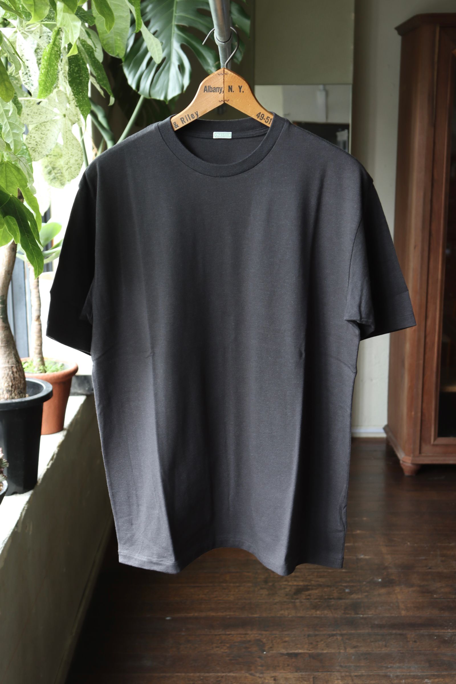 アプレッセ 2025 STYLE2 Cachmere Blend S/S T-Shirt(25AAP-05-01)CHACOAL