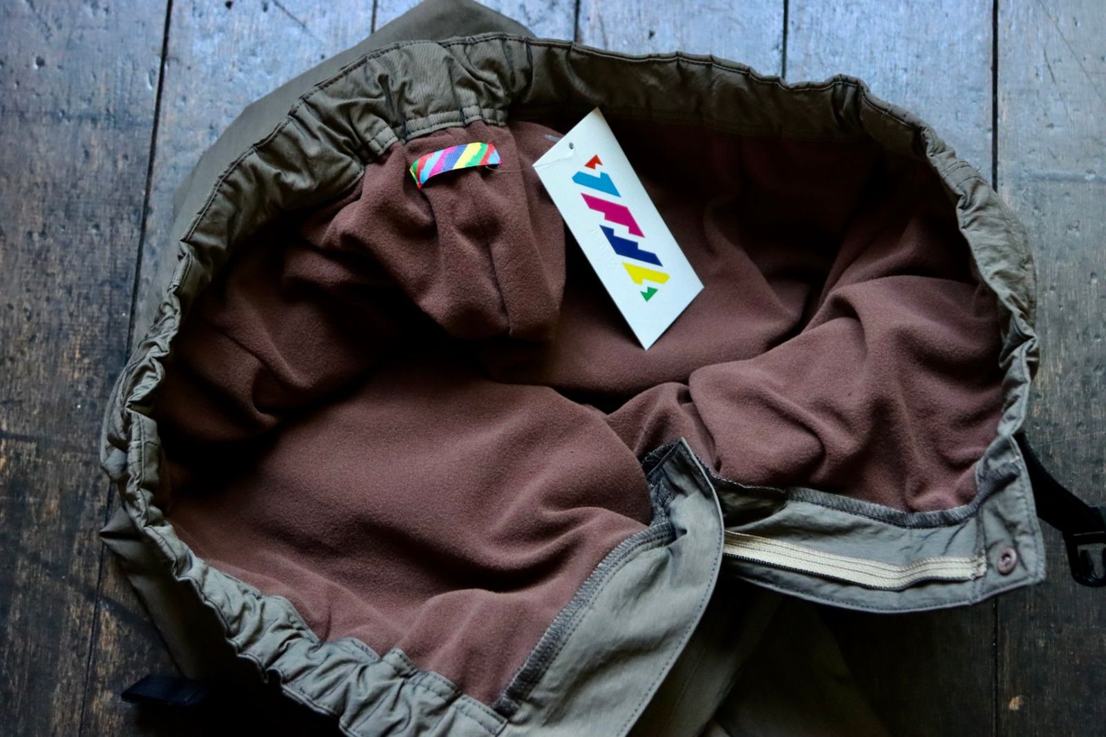 イズネス23AW SHAKA SHAKA NYLON PANTS(1005AWPT03)BROWN
