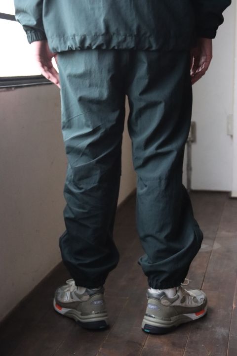 UNIVERSAL PRODUCTS NYLON SHELL COACH JACKET (221-60401) style.2022.2.20