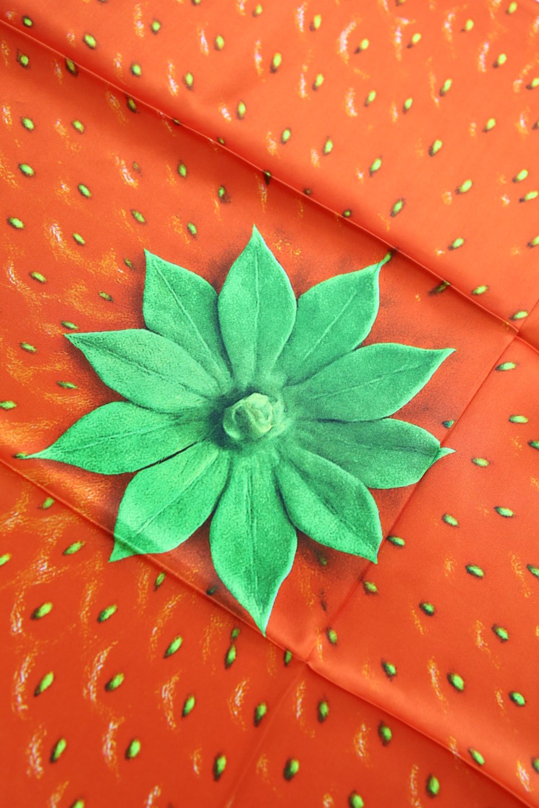 doublet ダブレット26SS VEGGIE SILK SCARF (26SS65SF05) STRAWBERRY★1月17日(土)11:00発売！