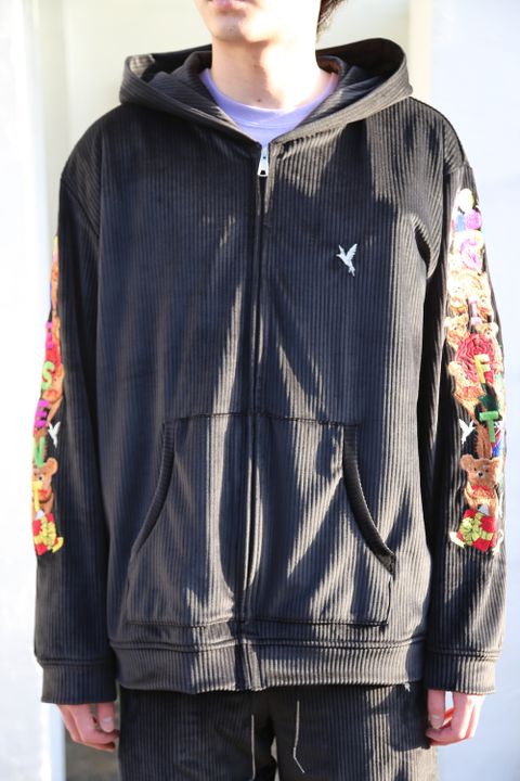CHAOS EMBROIDERY COMFY HOODIE(21SS24BL118) style.2021.1.16.