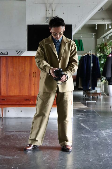 blurhms22FW Work Cardigan Jacket & Utility Back side Trousersスタイル.2022.8.14.