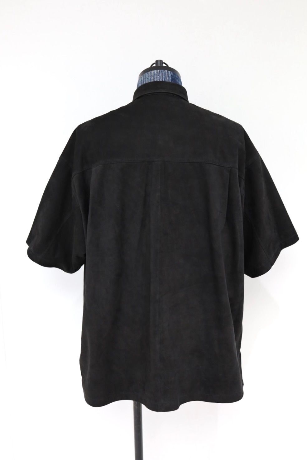 グラフペーパー26SS Cow Nubuck Leather S/S Oversized Regular Collar Shirt(GU261-50407)BLACK☆2月28日(土)発売！