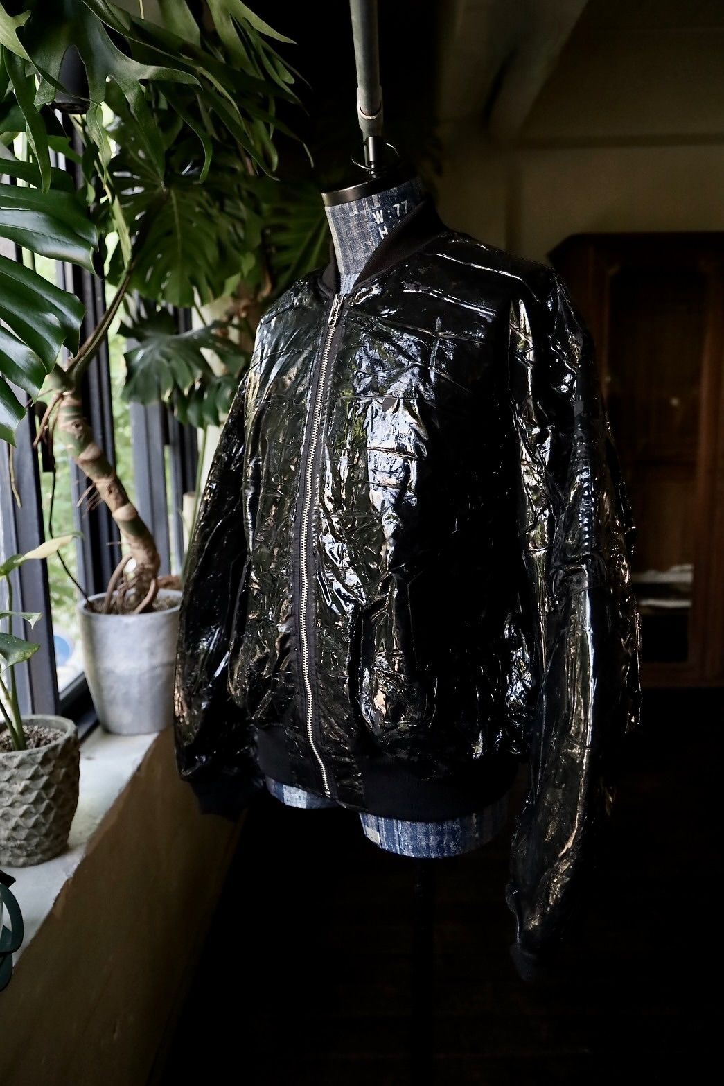 ヨーク24FW RUBBER HAND PAINTED BOMBER JACKET(YK24FW0758B)BLACK