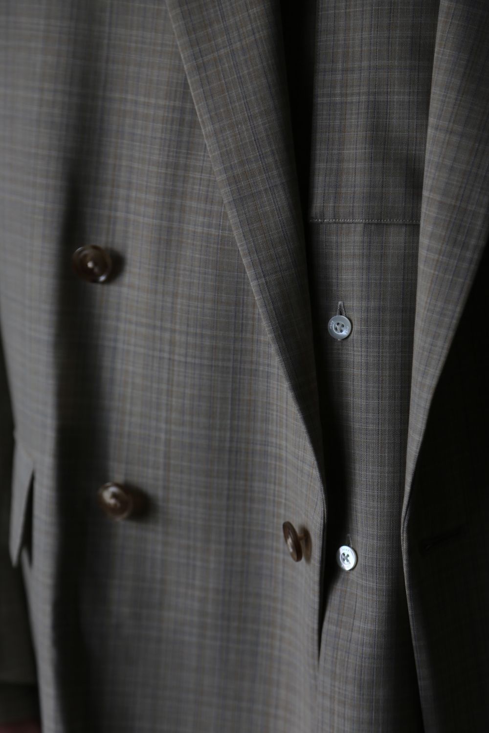 YOKE SIDE OPEN COUBLE-BREASTED JACKET(YK21SS0193J) style YOKE SIDE OPEN COUBLE-BREASTED JACKET(YK21SS0193J) style