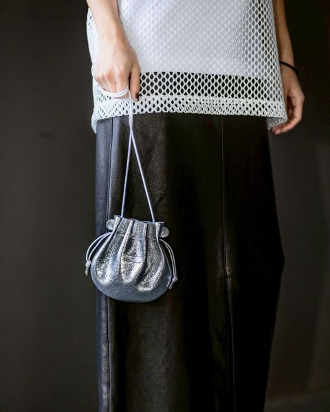 エンダースキーマ バッグpetal sac gloss(yv-b-psg)silver☆12月6日(土)発売！