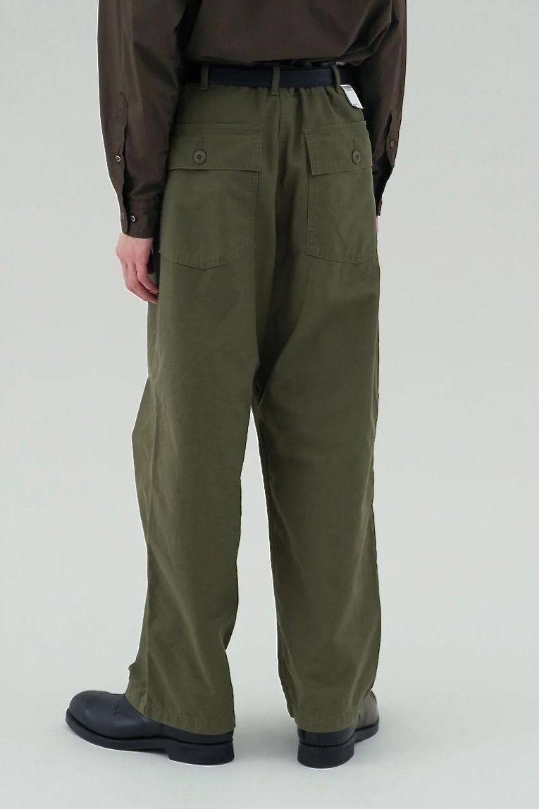 シオタ22AW スビンコットンムラ糸バックサテンベイカーパンツ(PTLM-109M-SB)BLACK
