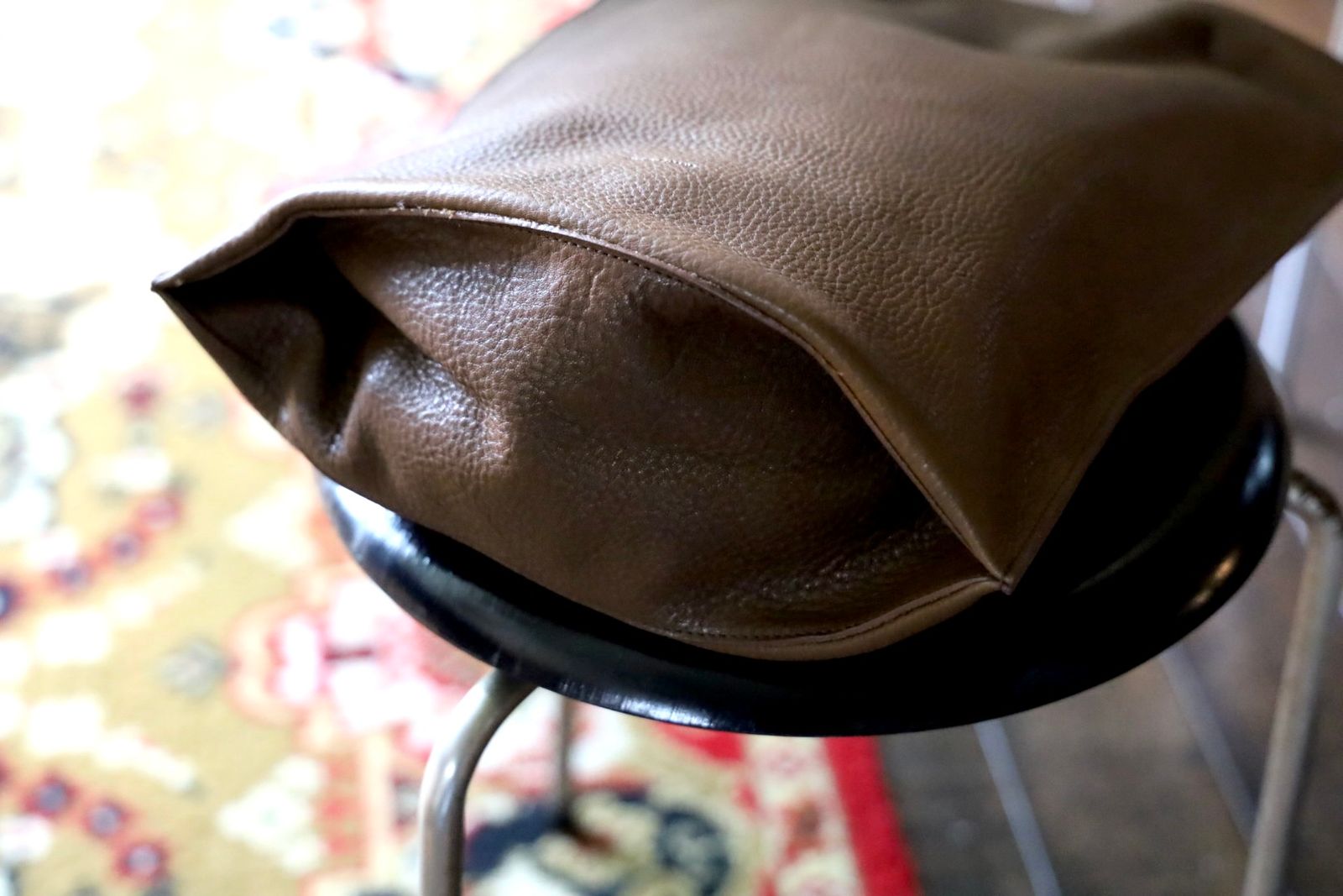 エンダースキーマ バッグ twist hand bag large(zw-b-tbb)cognac