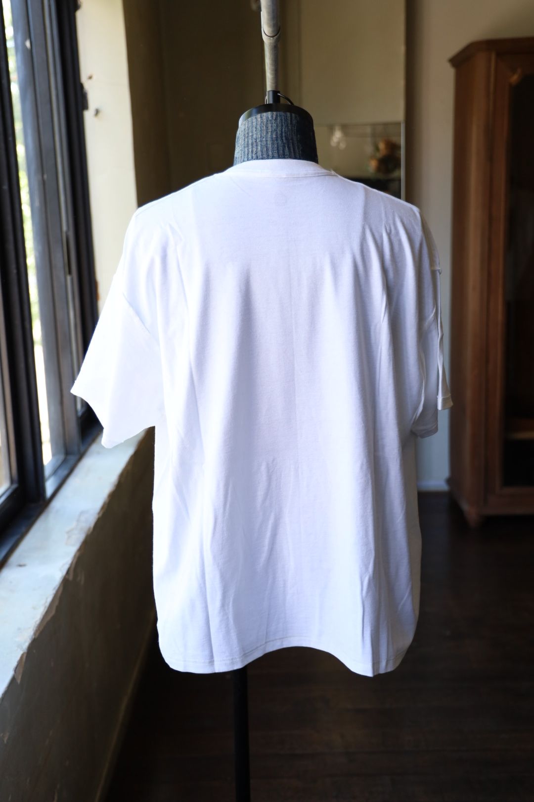 イズネスミュージック HOUSE T-SHIRT (IMP6_01_HOUSESST01) WHITE