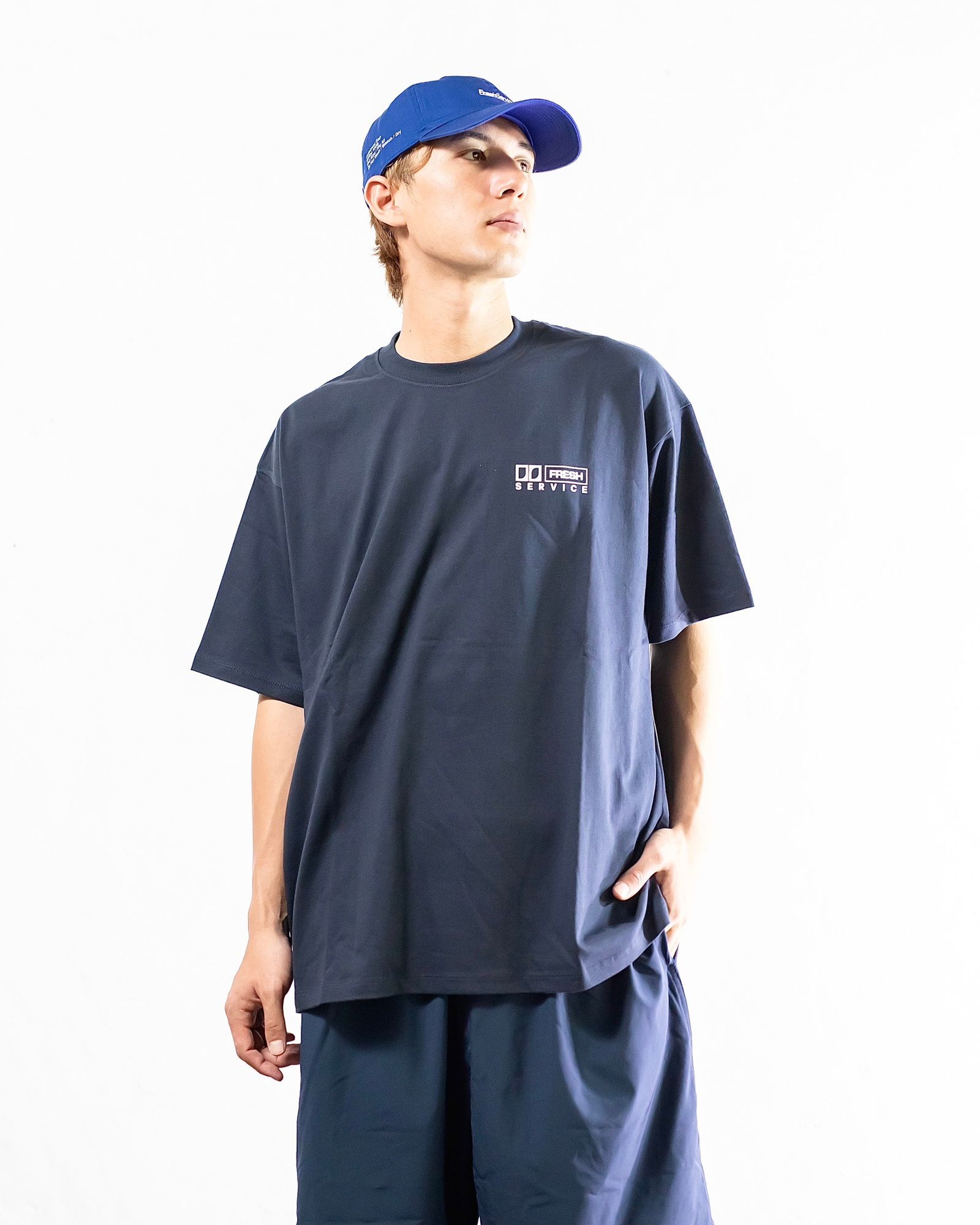 FreshService 新作CORPORATE PRINTED S/S TEE ‘‘FS’’(NAVY)style 2024.7.19