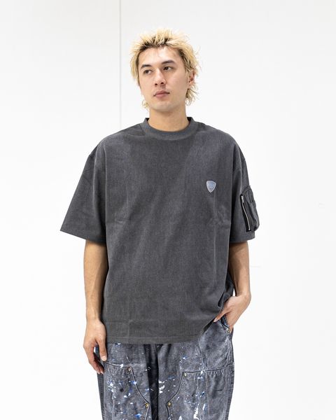 イズネス 26SS Arm Pocket T-Shirt (26SS_38_1008SSCS01)BLACK☆新作発売！