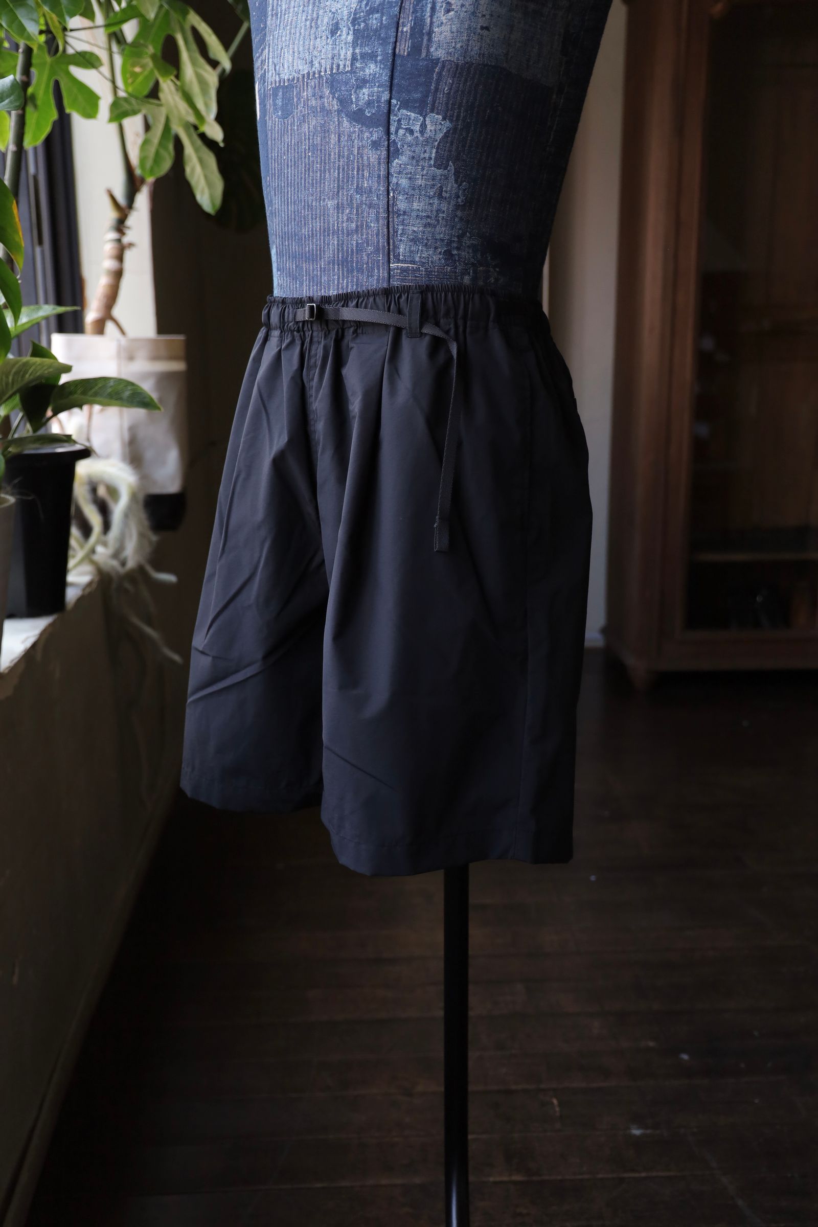 イズネス25SS EZ SHORTS(25SS_27_1007SSPT03)BLACK