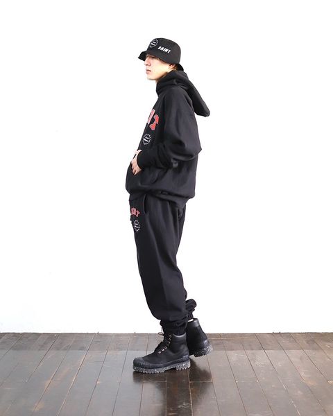 ©SAINT M×××××× ARCH SAINT HOODIEスタイル