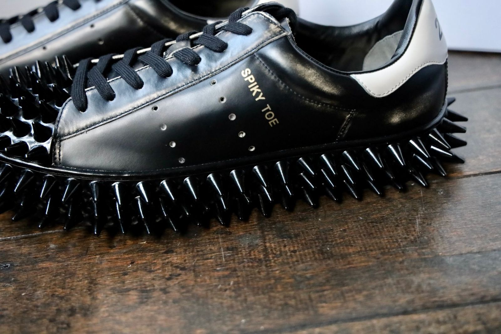 doublet 25AW スニーカーSPIKY LEATHER SNEAKER (25AW76FT63)BLACK☆7月12日(土)発売！