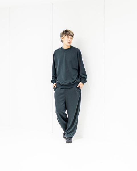 DAIWA PIER39 TECH SWEAT CREW FREEDOM SLEEVE(INK BLACK)1月24日(土)新作発売！