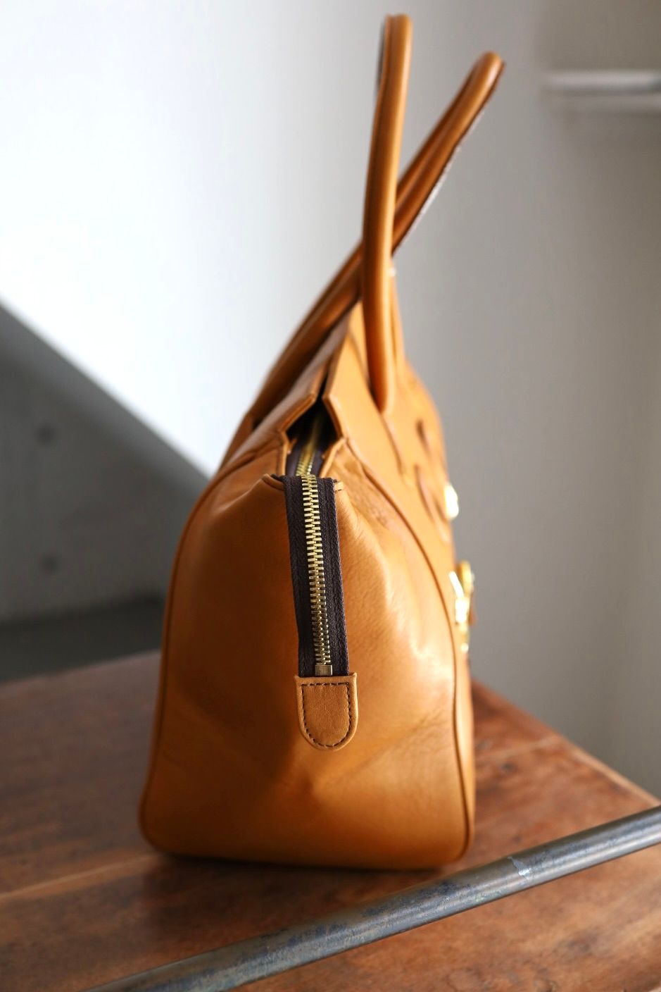 doublet ダブレット26AW PLEADING EMOJI LEATHER BAG (26AW73BG87)CAMEL☆7月11日(土)発売！