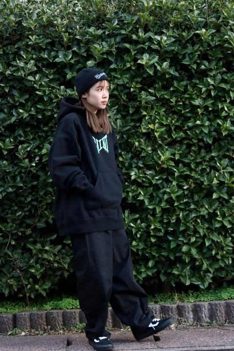 ©SAINT M×××××× 23SS SAINT HOODIEスタイル